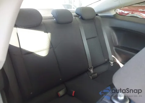 2015 Honda Civic Lx z USA, uszkodzony, nr VIN 2HGFG3B52FH517533